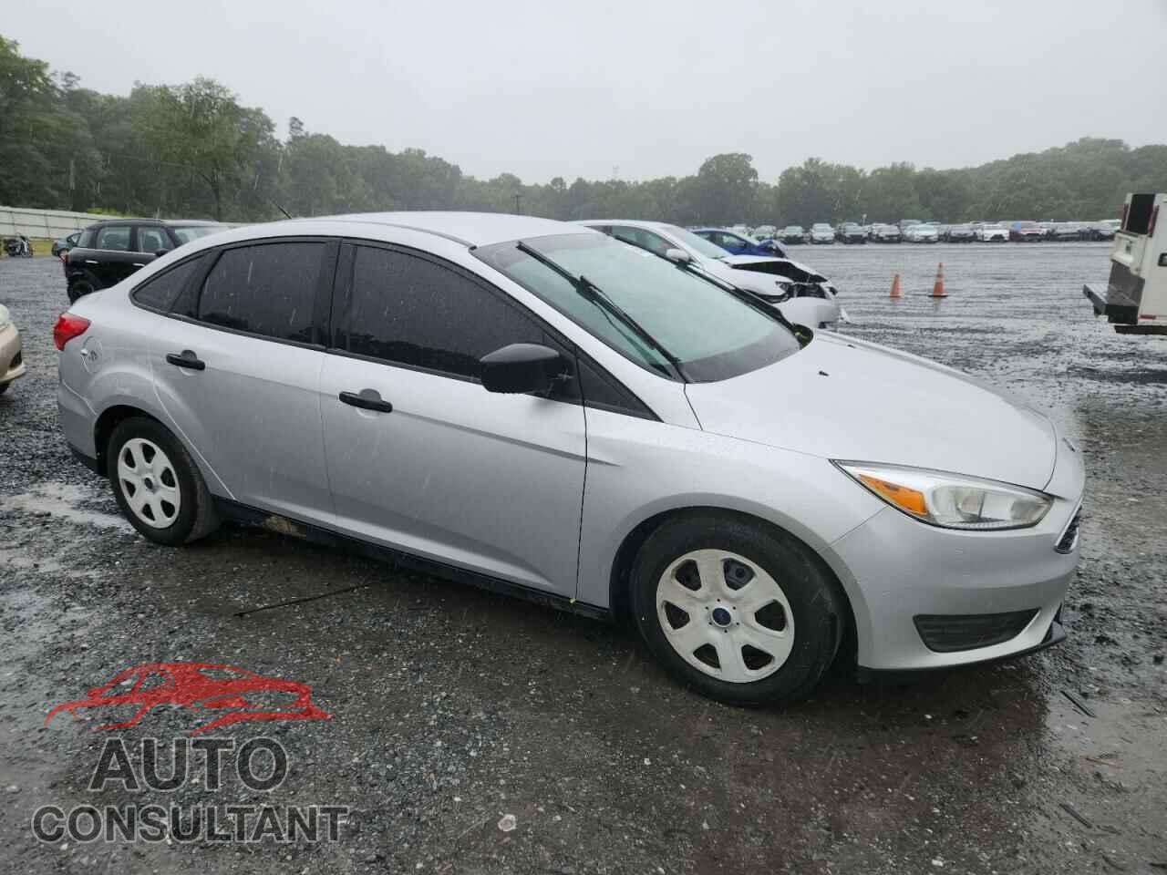 FORD FOCUS 2018 - 1FADP3E2XJL242891