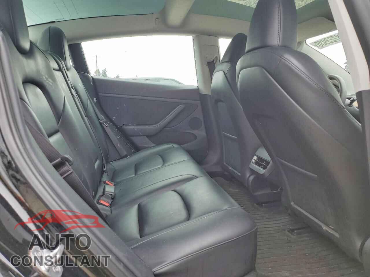 TESLA MODEL 3 2023 - 5YJ3E1EA5PF695433