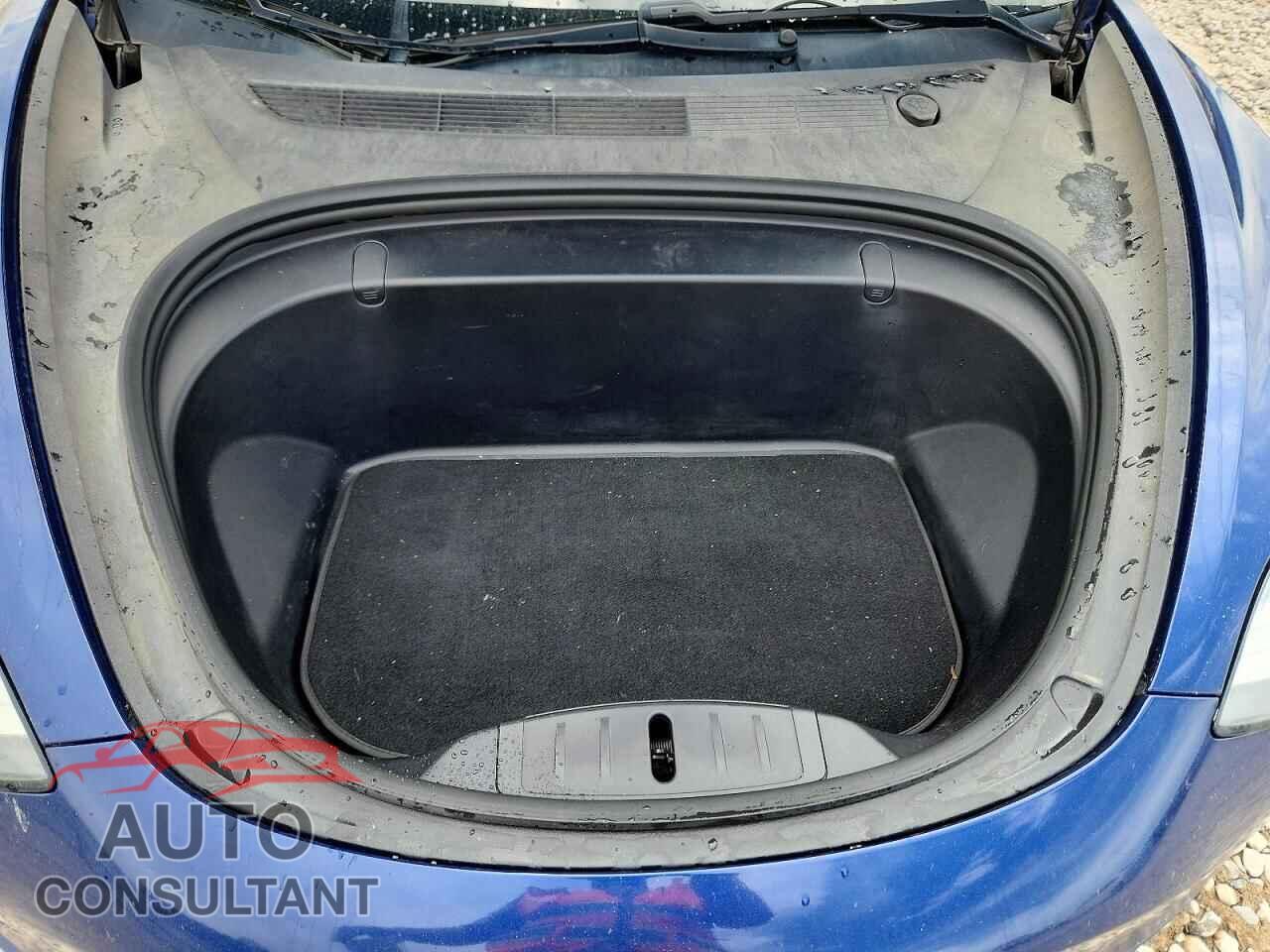 TESLA MODEL 3 2018 - 5YJ3E1EB6JF100928