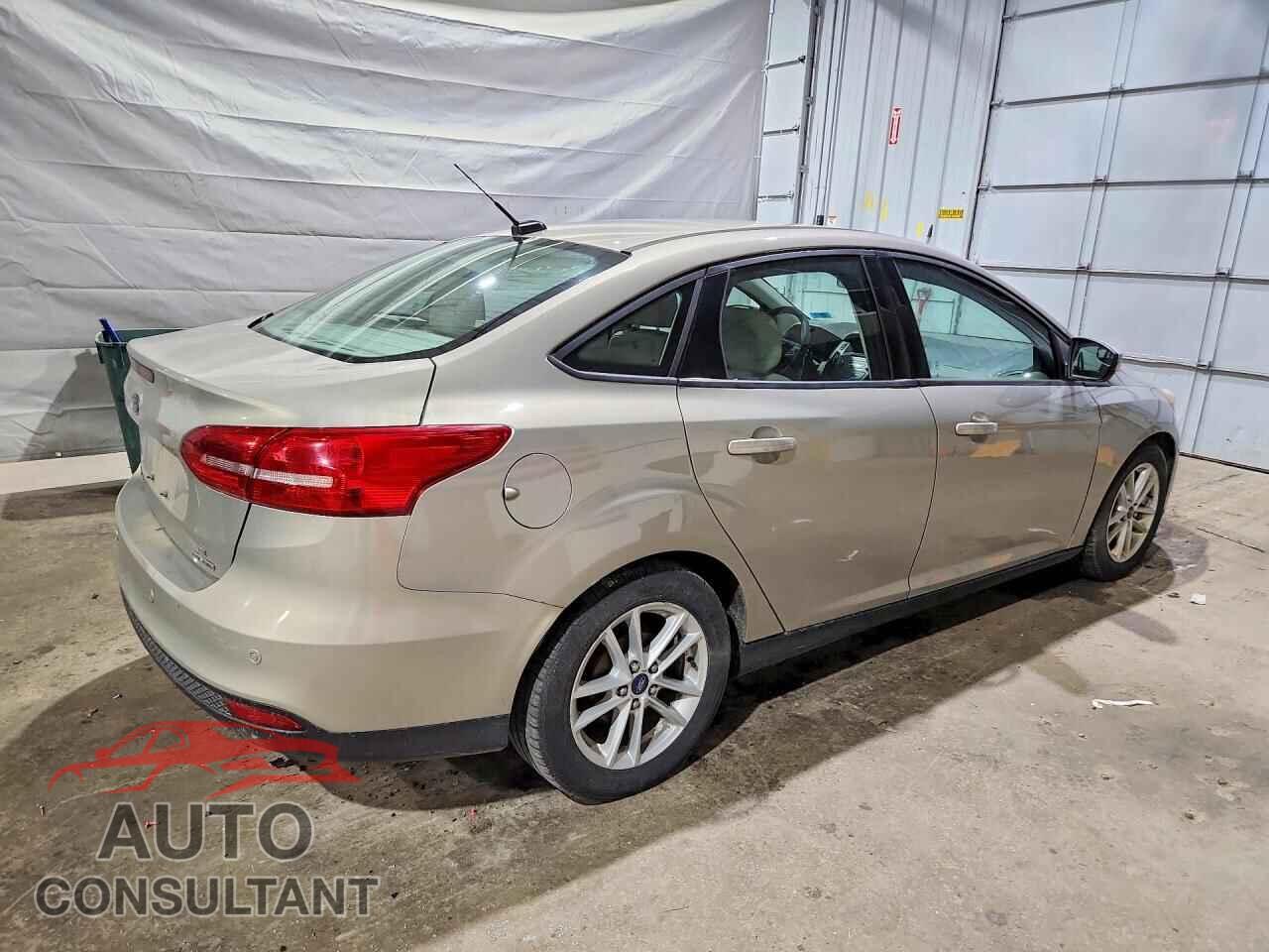 FORD FOCUS 2015 - 1FADP3F21FL246916