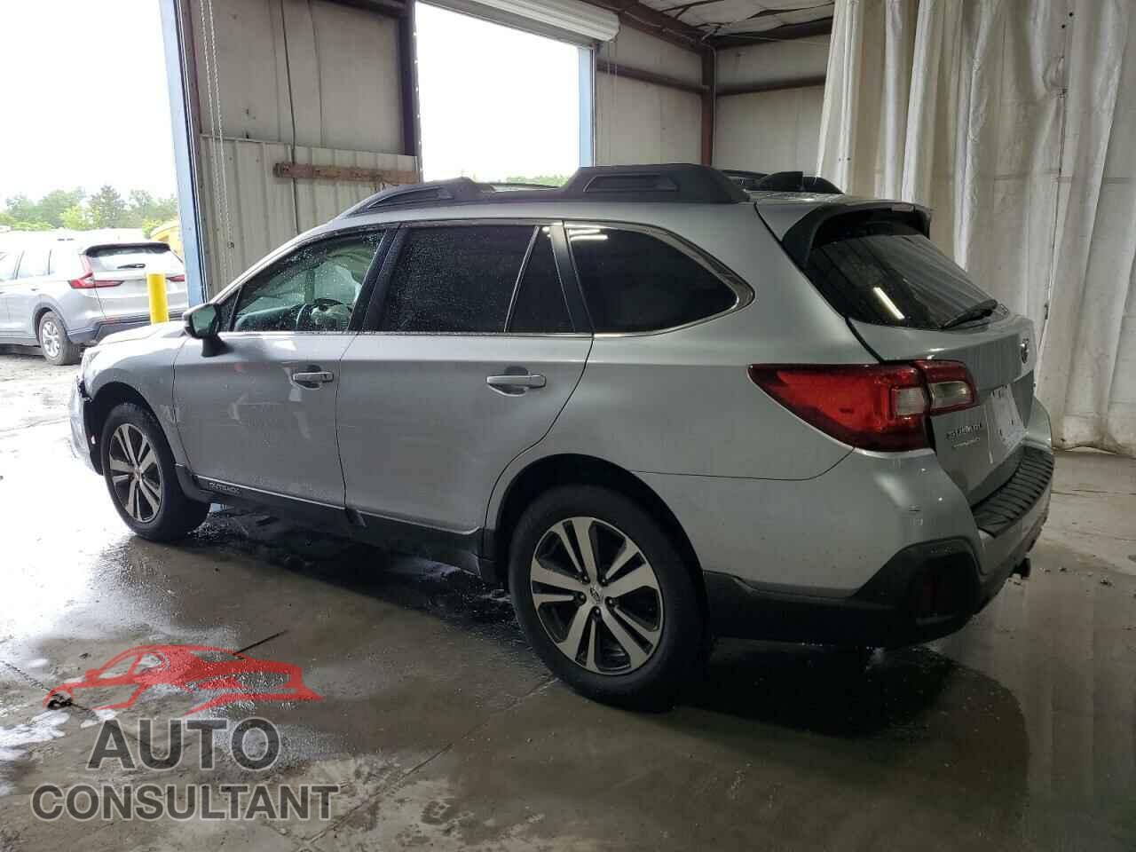 SUBARU OUTBACK 2018 - 4S4BSENCXJ3225573