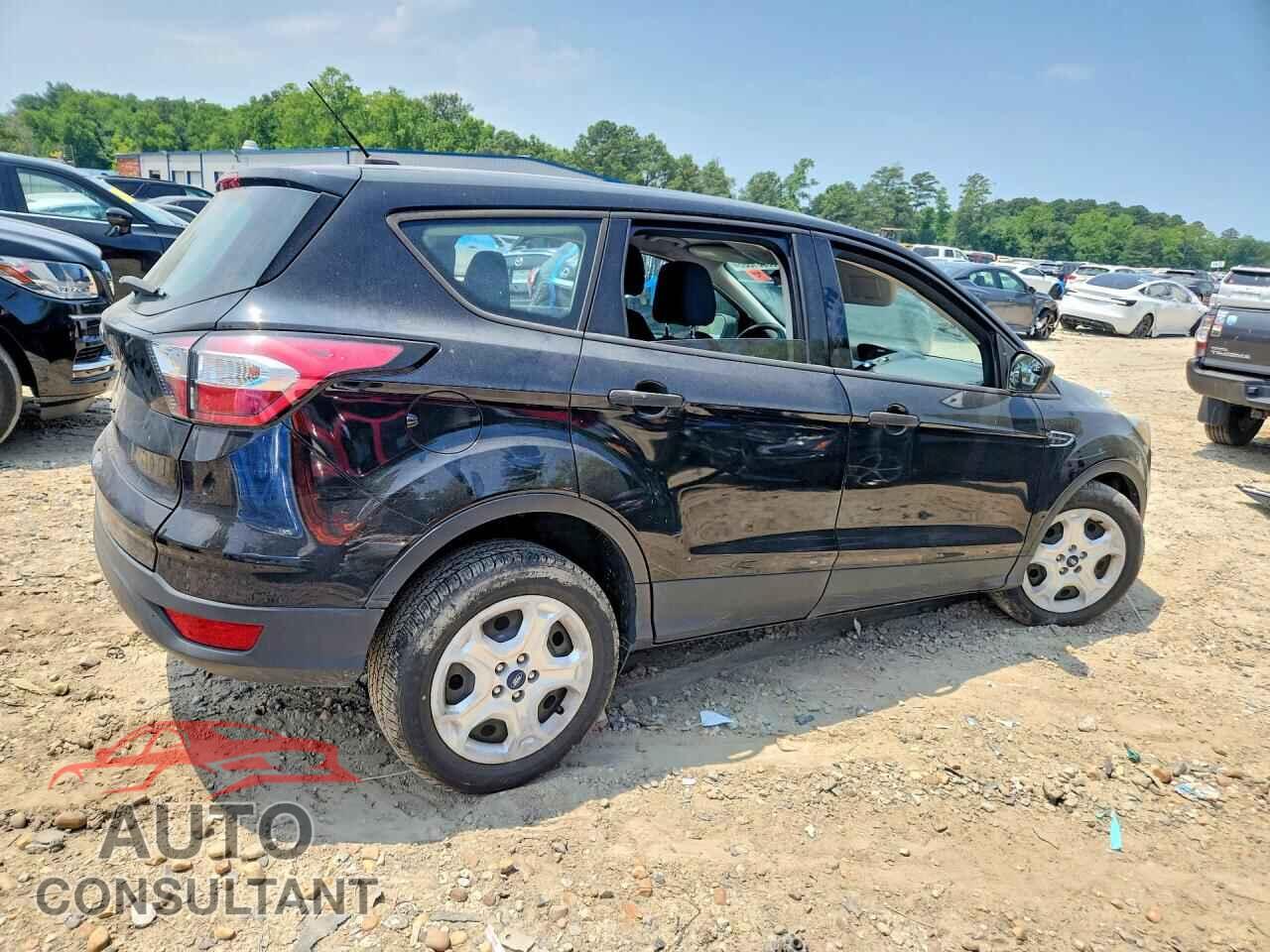 FORD ESCAPE 2017 - 1FMCU0F74HUD64542