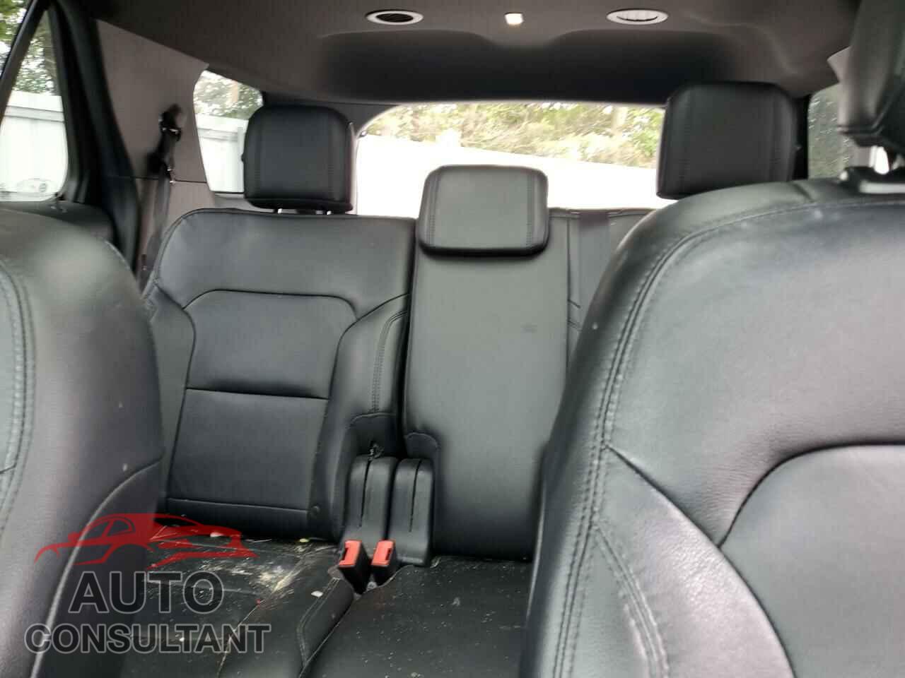 FORD EXPLORER 2018 - 1FM5K8D80JGA94660