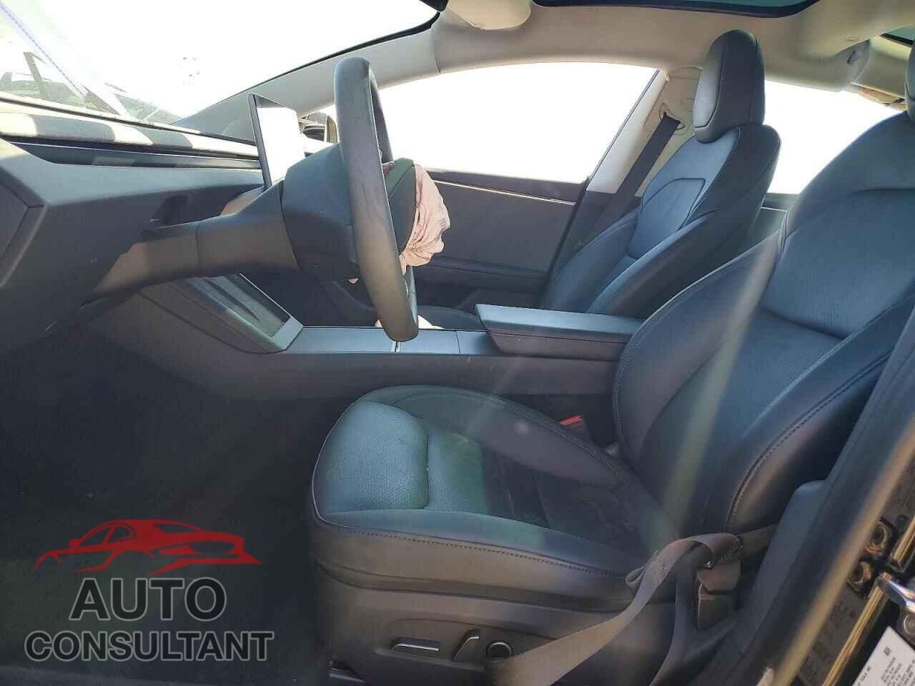 TESLA MODEL 3 2024 - 5YJ3E1EA8RF722501