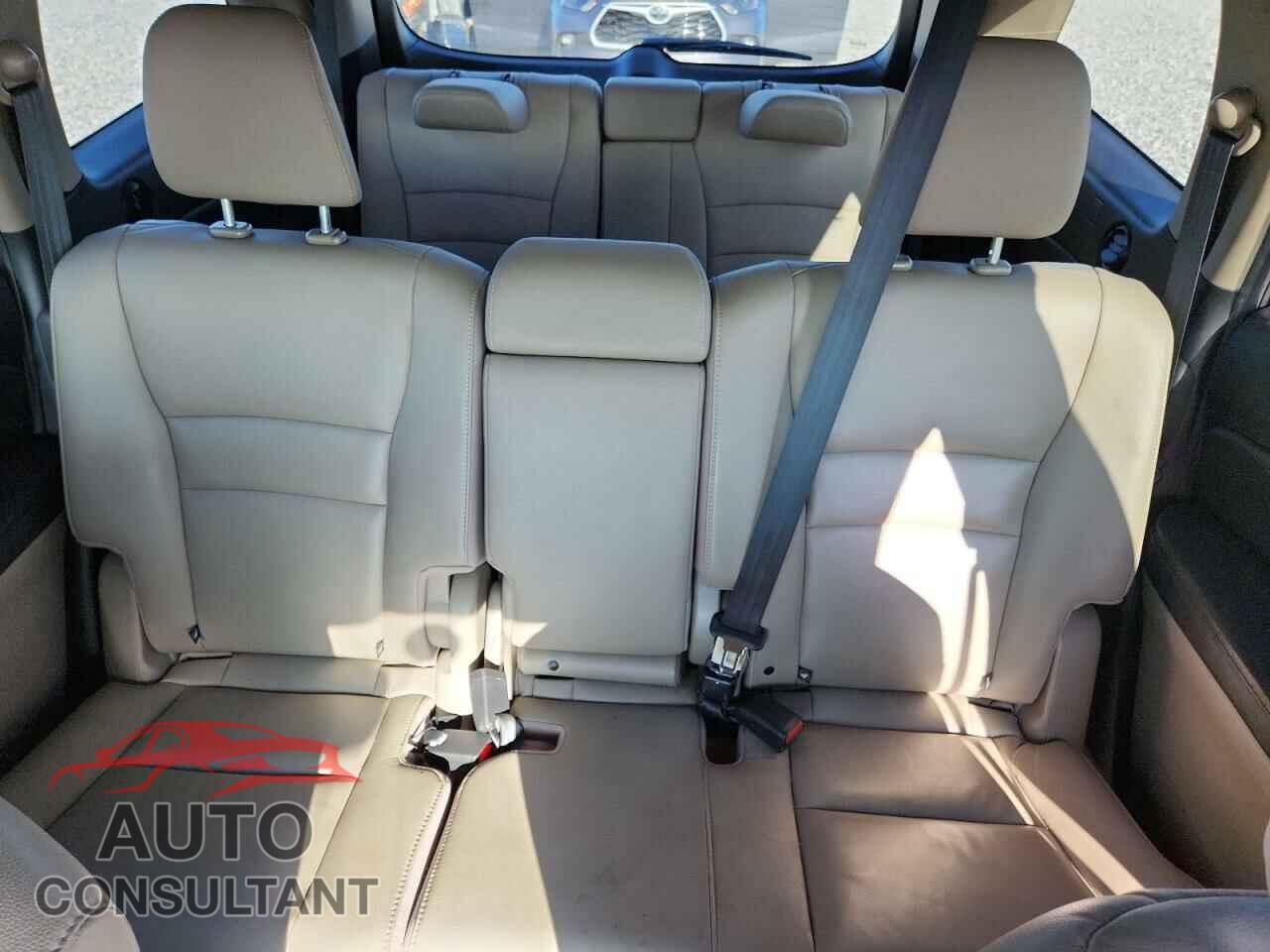 HONDA PILOT 2020 - 5FNYF6H53LB042012