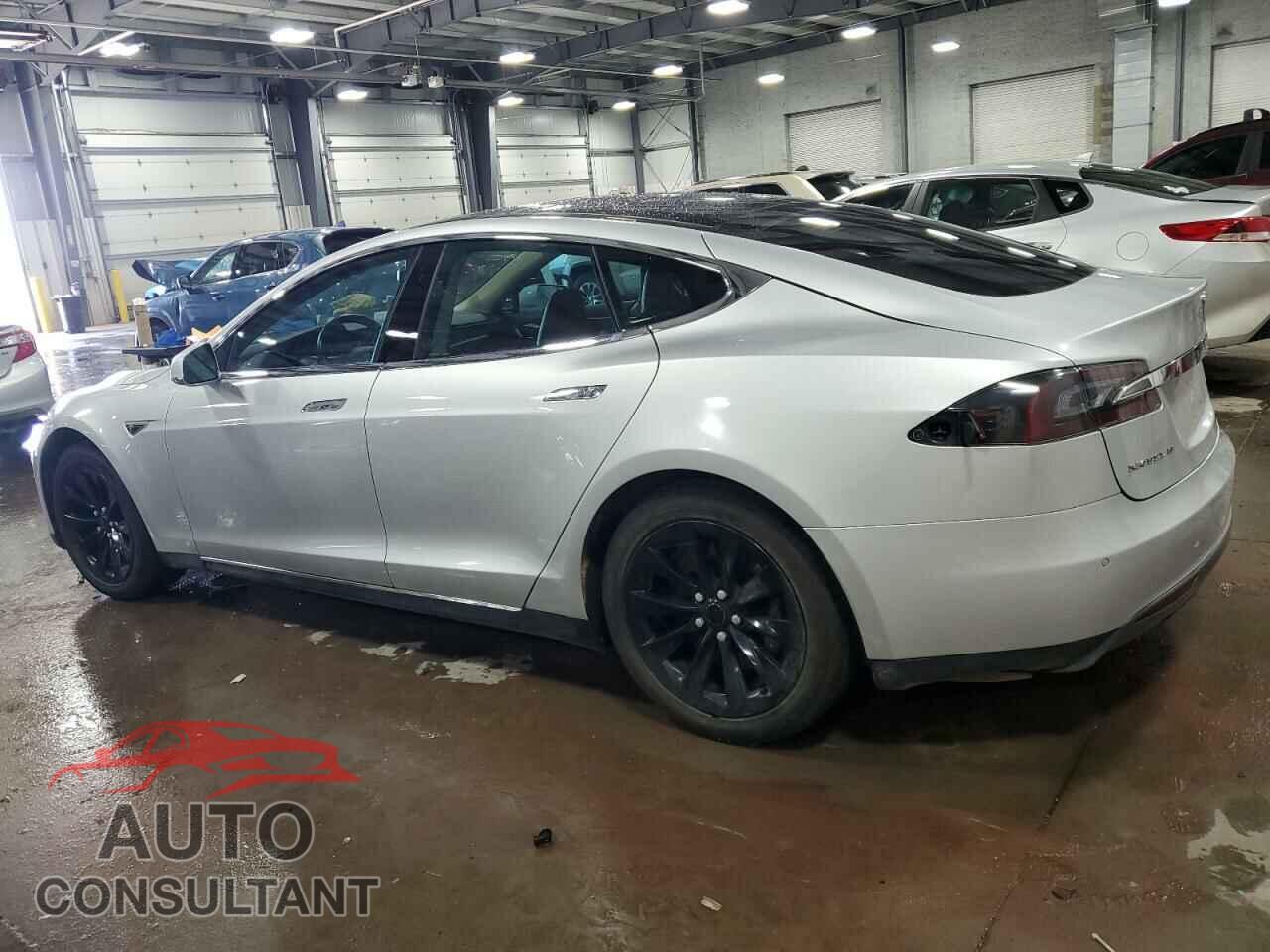 TESLA MODEL S 2014 - 5YJSA1H15EFP51239