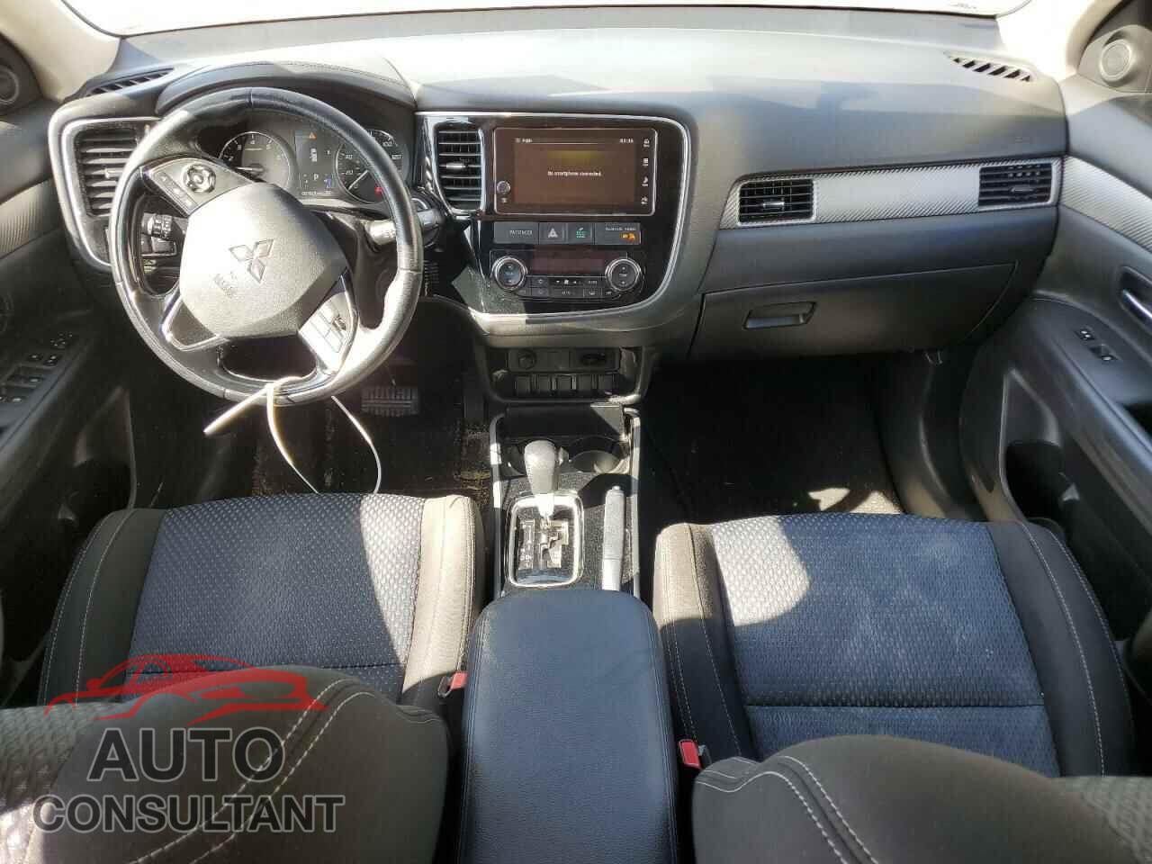 MITSUBISHI OUTLANDER 2017 - JA4AD3A39HZ070648