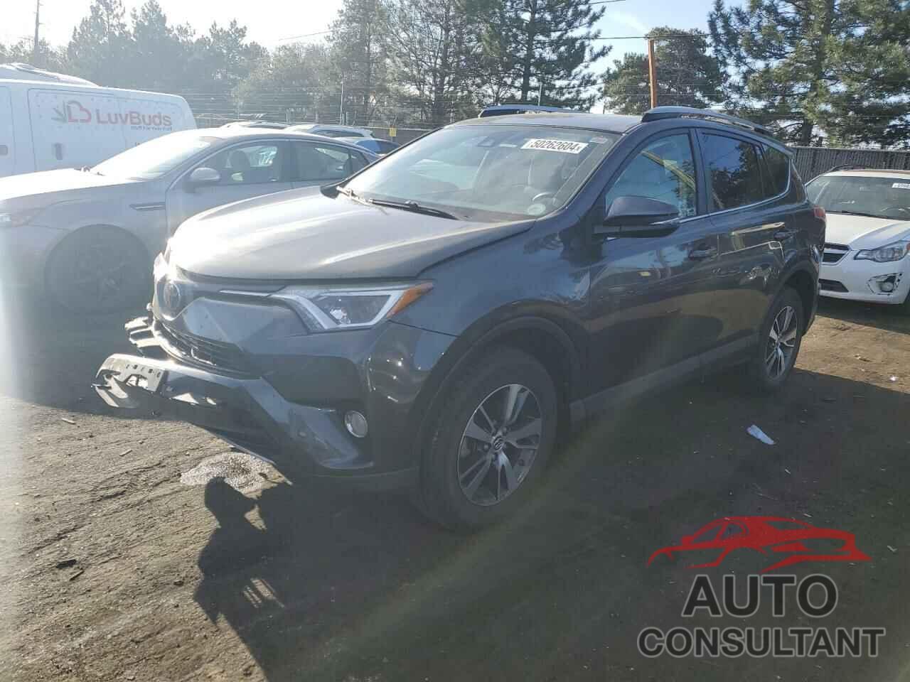 TOYOTA RAV4 2018 - JTMRFREV4JJ182277