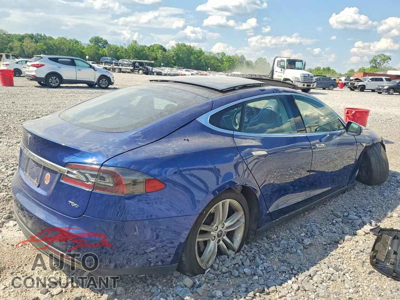 TESLA MODEL S 2015 - 5YJSA1E23FF106586