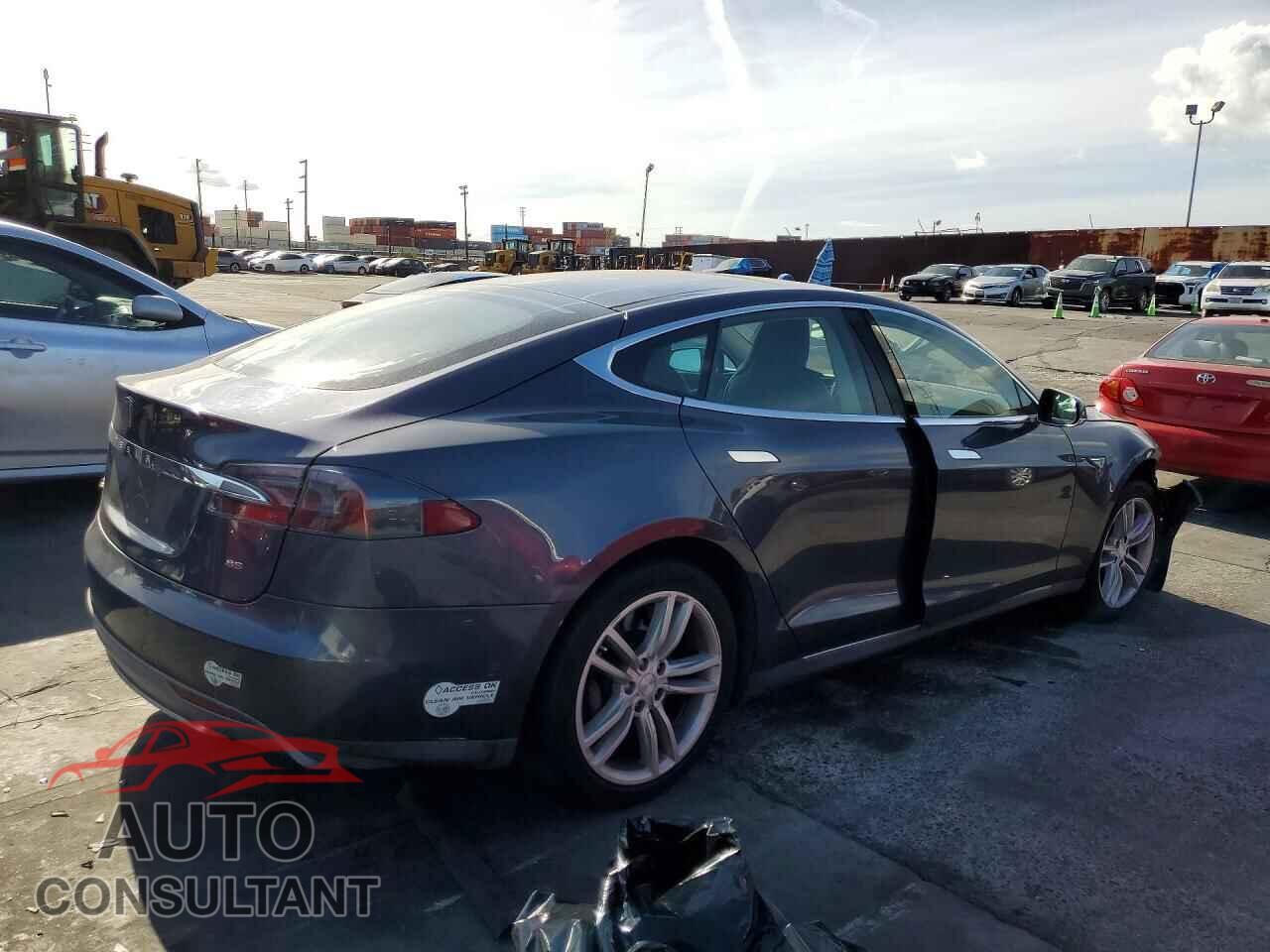 TESLA MODEL S 2015 - 5YJSA1H14FF084214