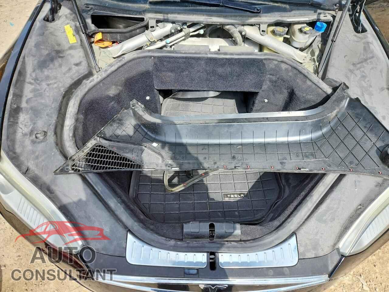 TESLA MODEL S 2013 - 5YJSA1DN0DFP07172