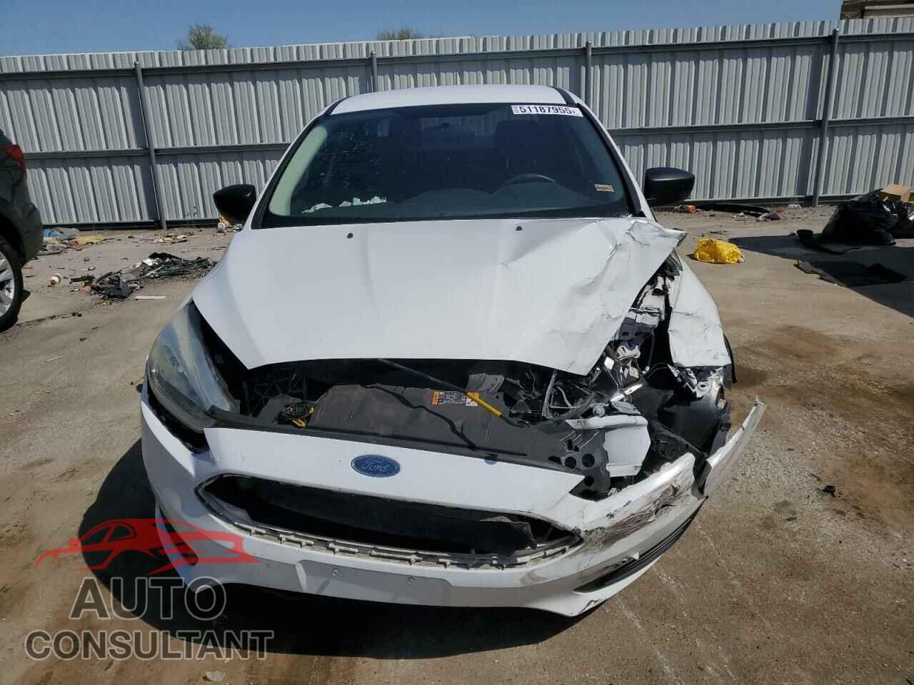 FORD FOCUS 2016 - 1FADP3E28GL257477