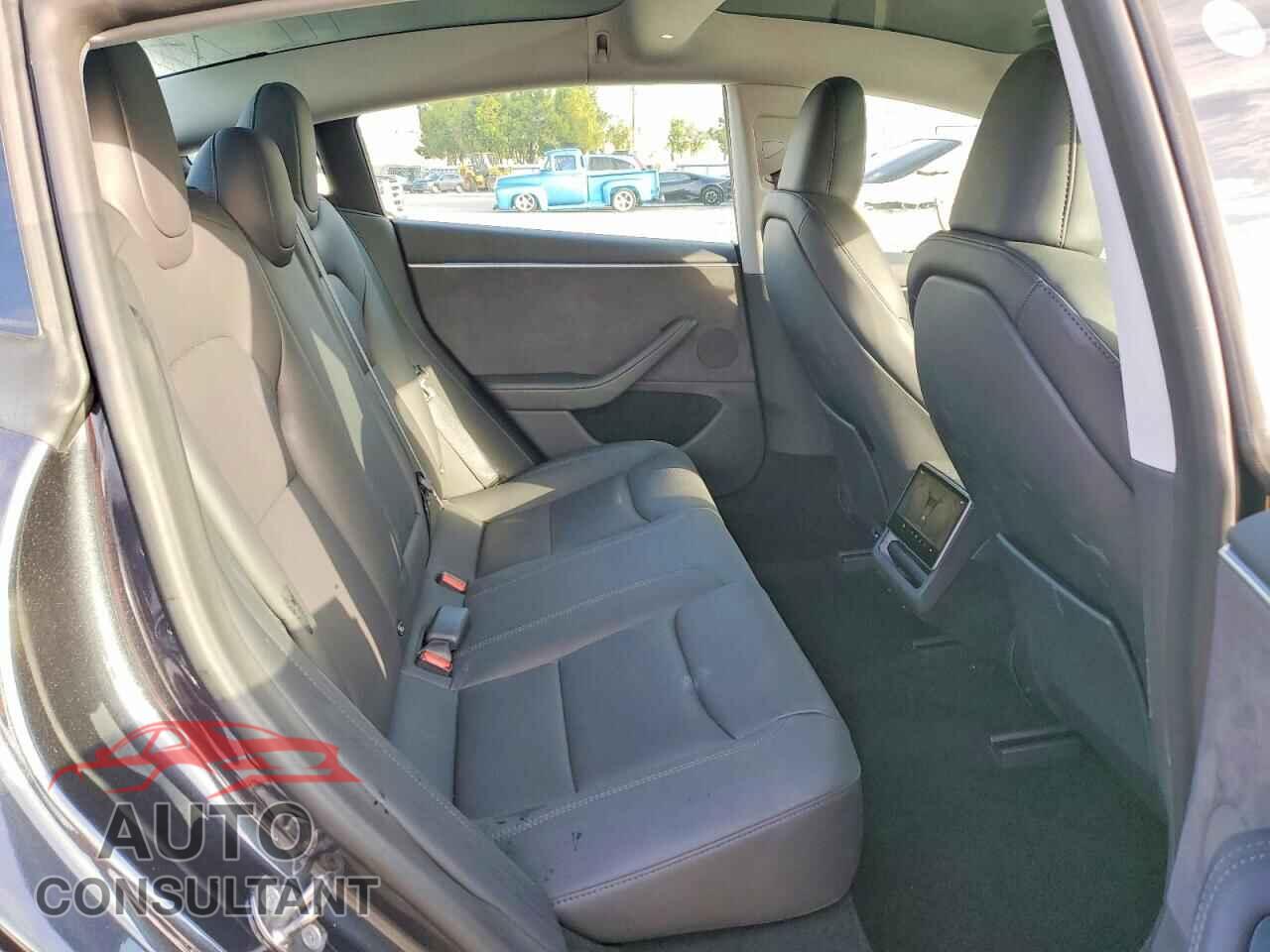 TESLA MODEL 3 2024 - 5YJ3E1EBXRF814606