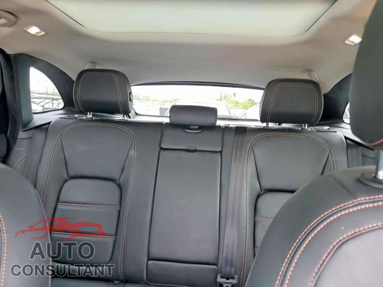 JAGUAR F-PACE 2018 - SADCK2FX0JA263760
