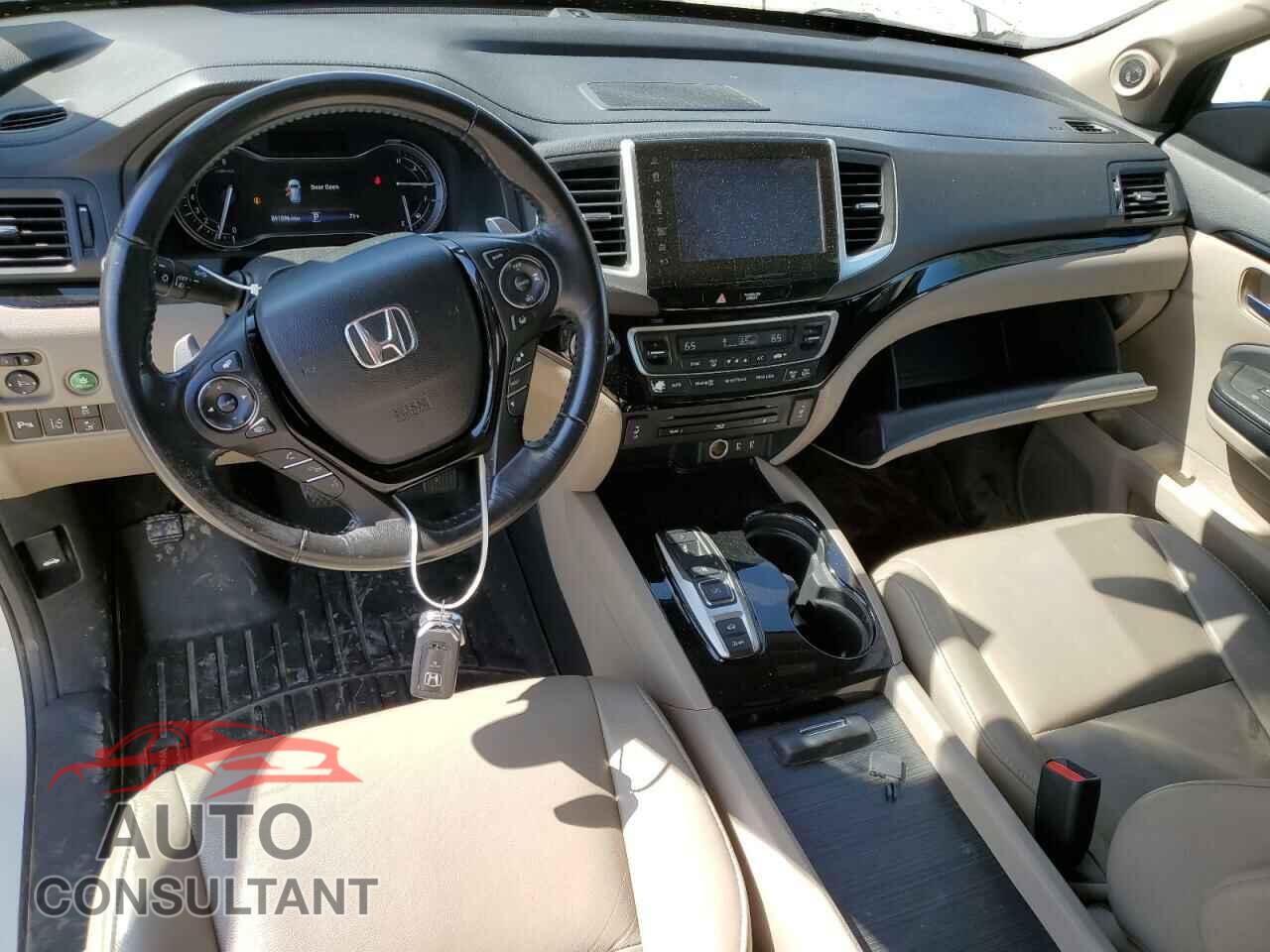 HONDA PILOT 2017 - 5FNYF6H96HB017258