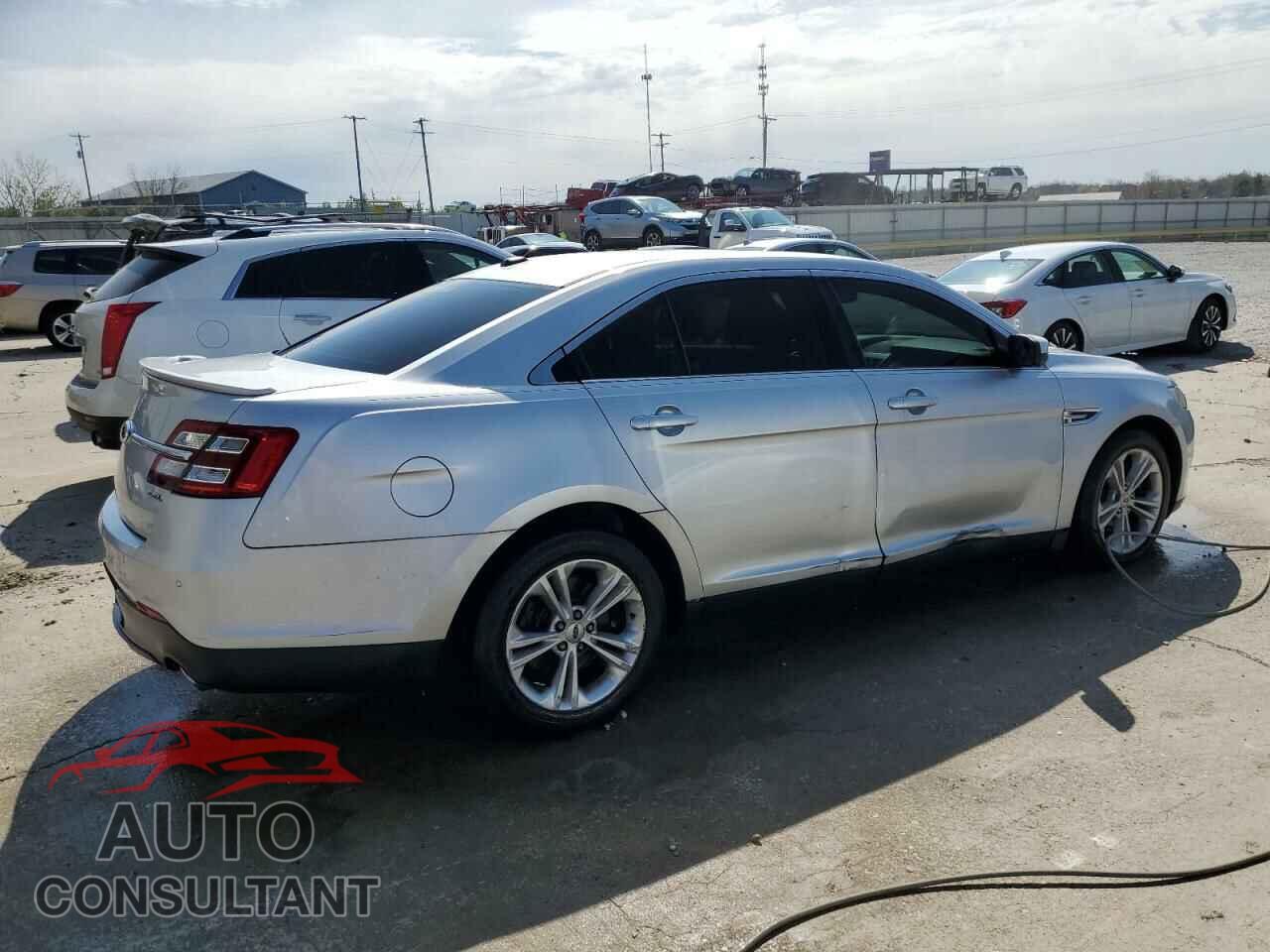 FORD TAURUS 2013 - 1FAHP2E83DG166492