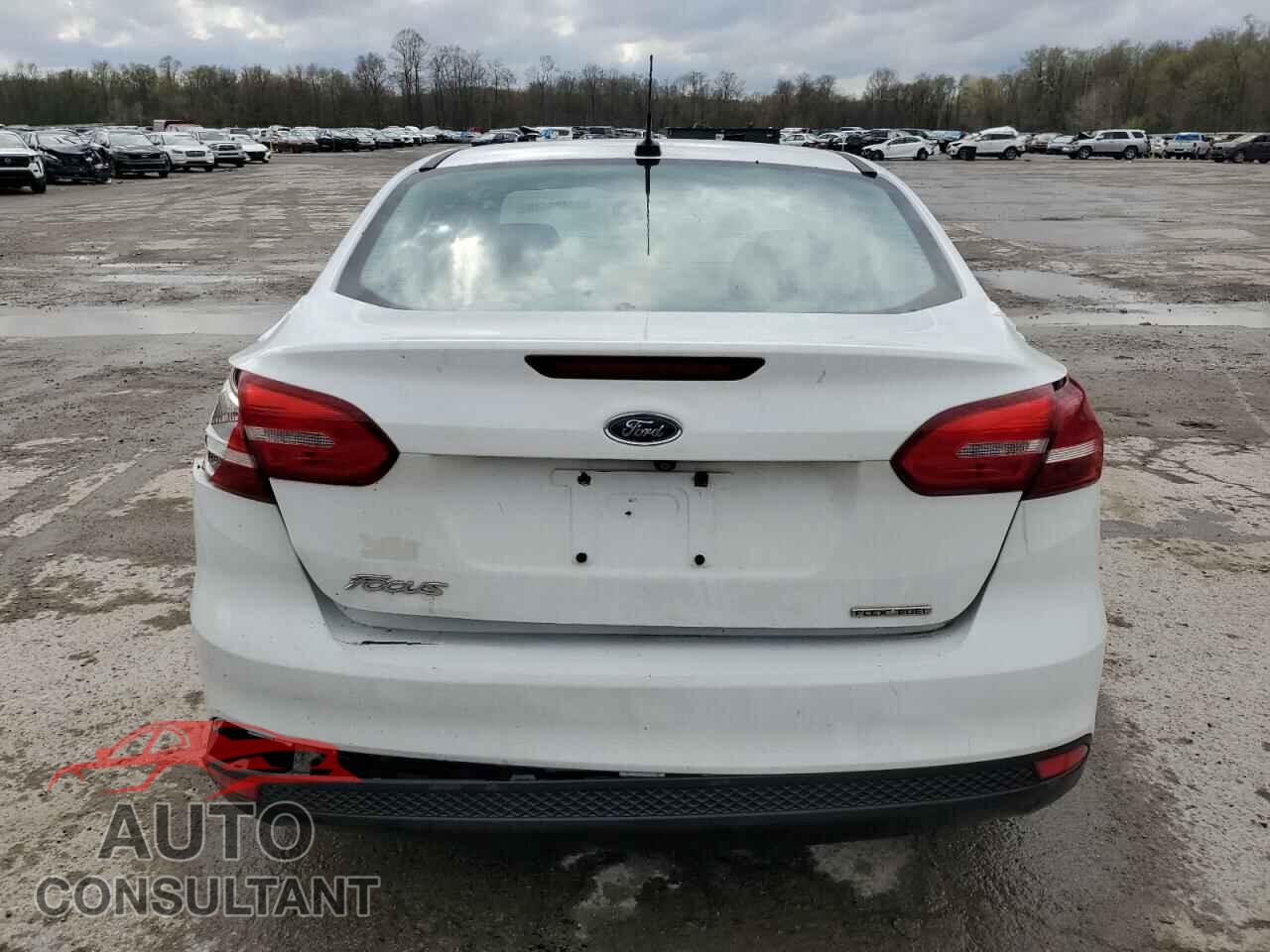 FORD FOCUS 2016 - 1FADP3E2XGL215618