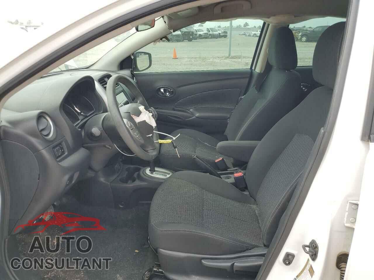 NISSAN VERSA 2019 - 3N1CN7AP3KL800934