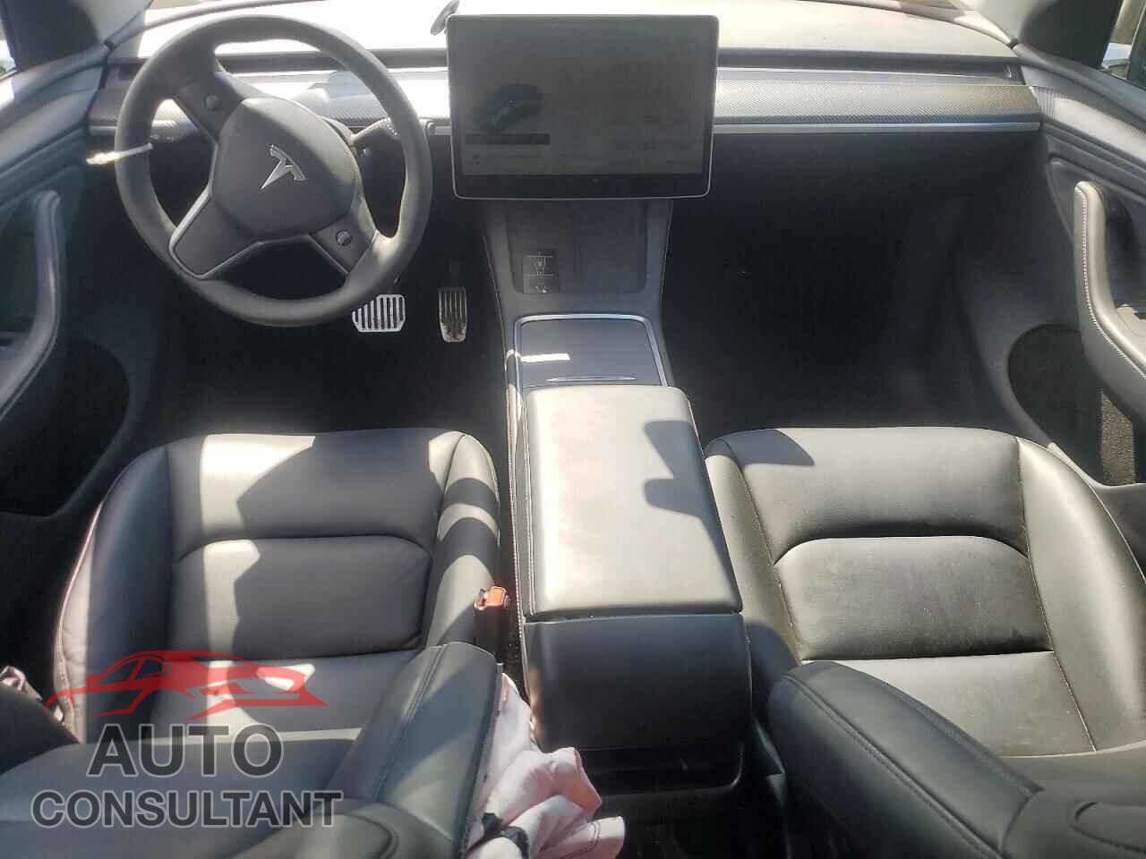TESLA MODEL Y 2024 - 7SAYGDEE2RA217817