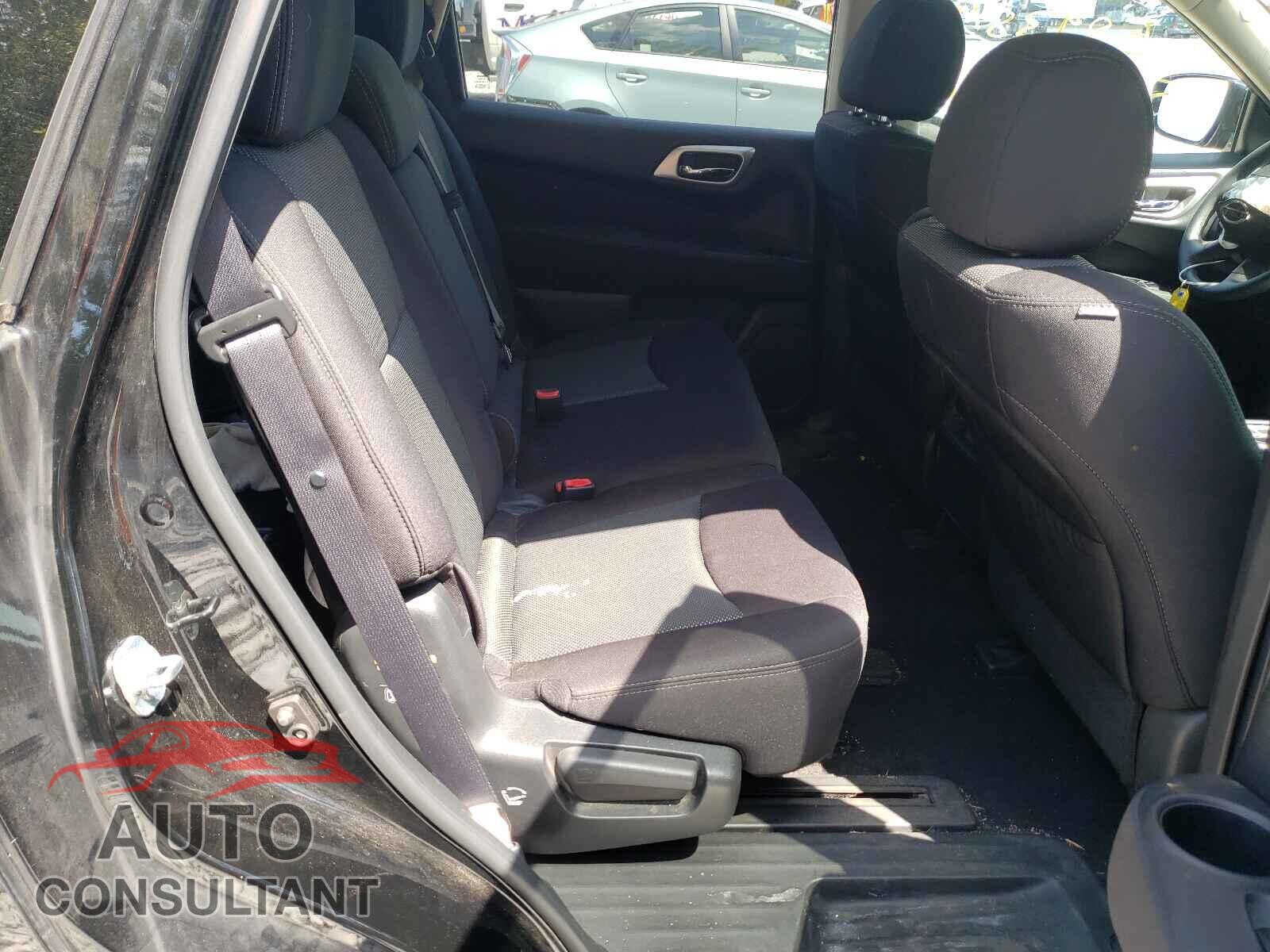 NISSAN PATHFINDER 2017 - 5N1DR2MM2HC673796