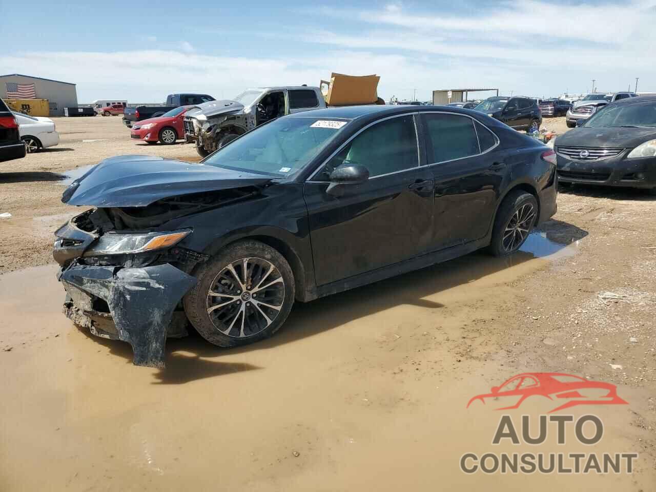 TOYOTA CAMRY 2018 - 4T1B11HK5JU667895
