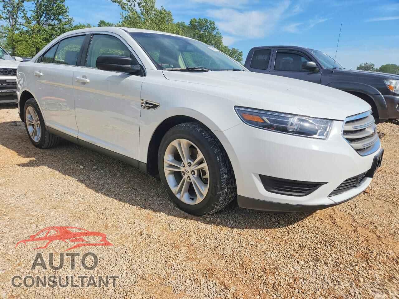 FORD TAURUS 2018 - 1FAHP2D84JG109232