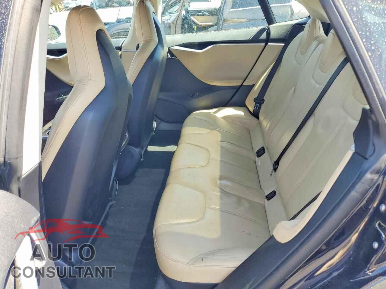 TESLA MODEL S 2013 - 5YJSA1AG9DFP04681