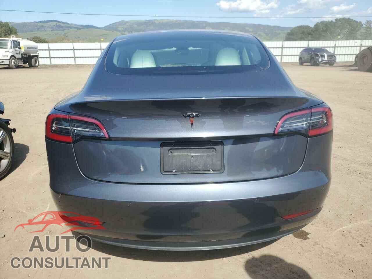 TESLA MODEL 3 2022 - 5YJ3E1EA4NF244376