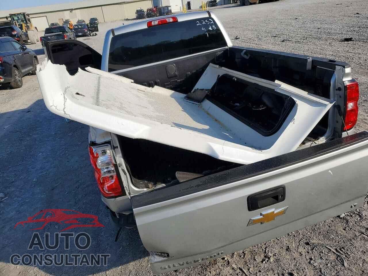 CHEVROLET SILVERADO 2018 - 2GCVKREC2J1102252