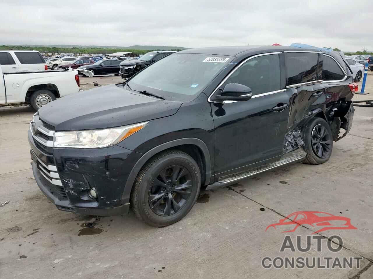 TOYOTA HIGHLANDER 2018 - 5TDZZRFH7JS275734