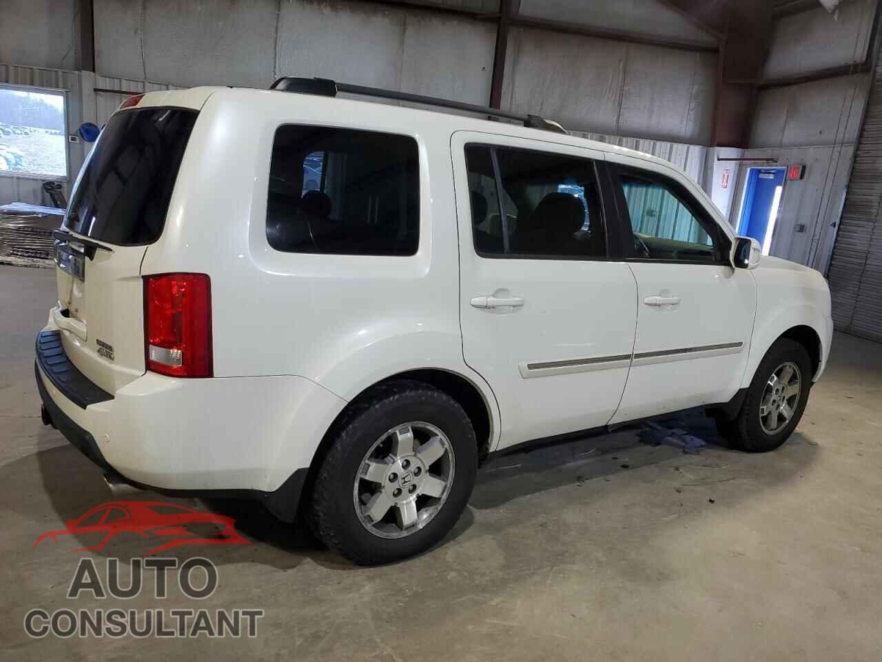 HONDA PILOT 2011 - 5FNYF4H97BB047803