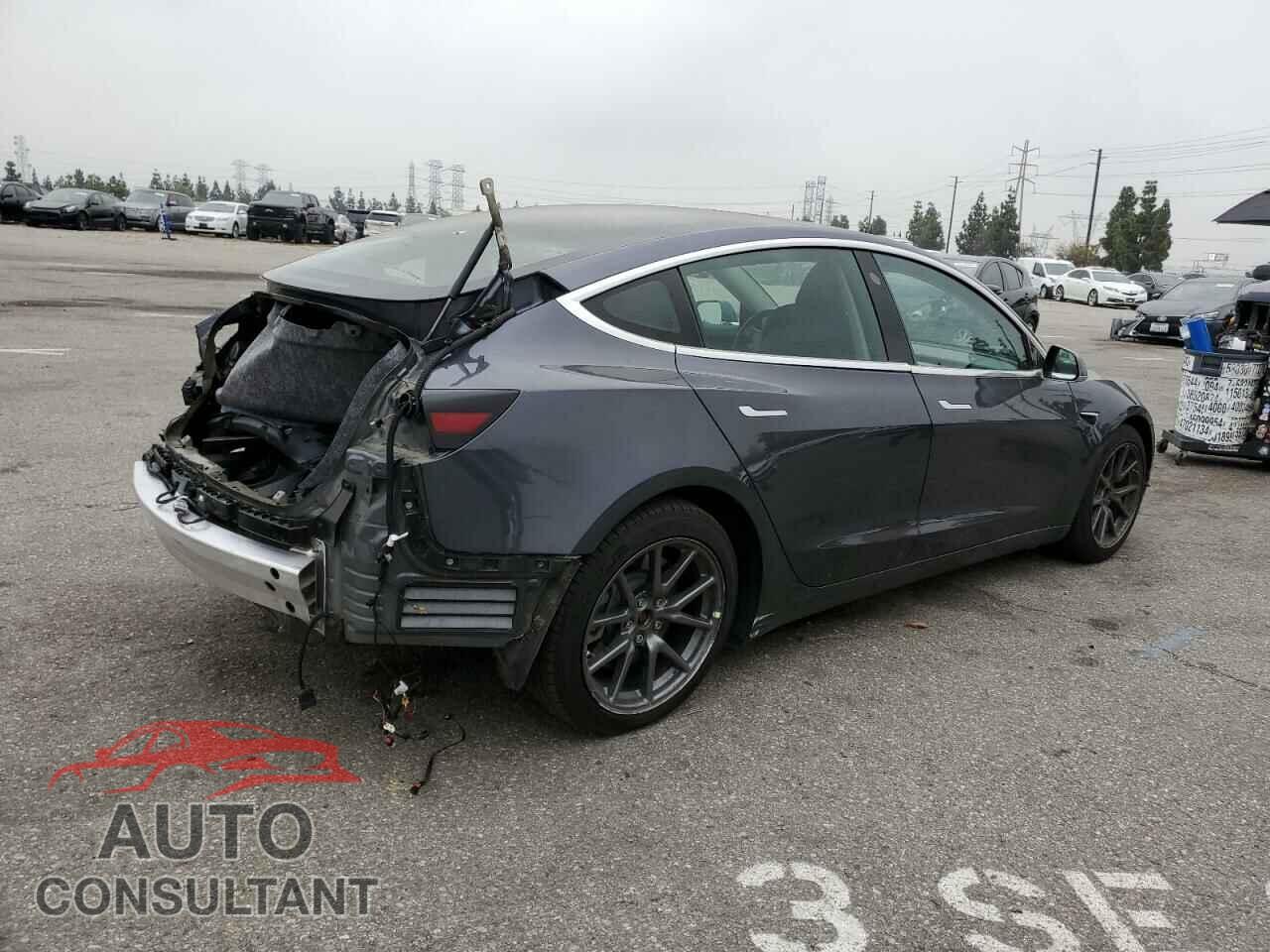 TESLA MODEL 3 2019 - 5YJ3E1EB6KF526572