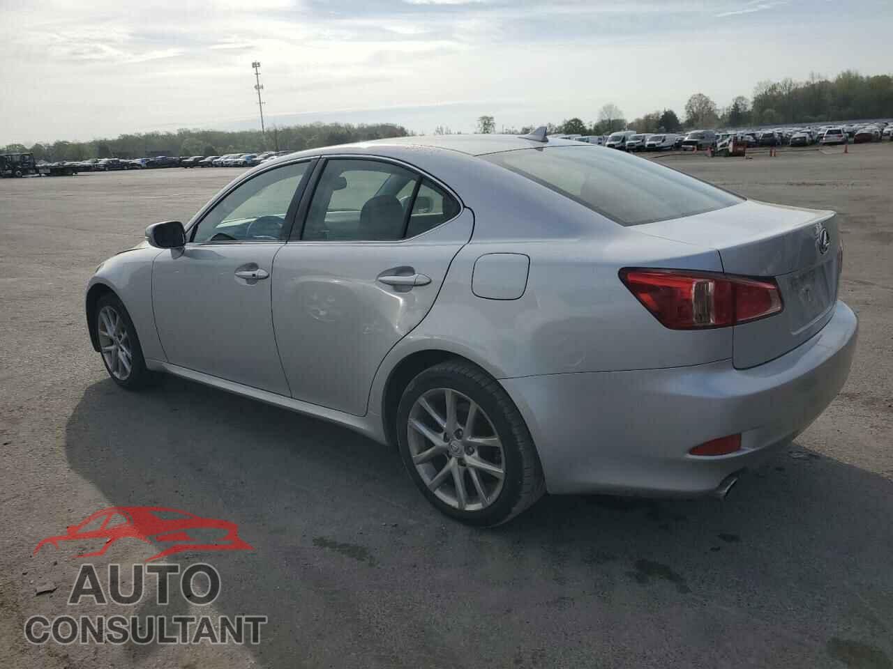 LEXUS IS 2013 - JTHCF5C27D5063268