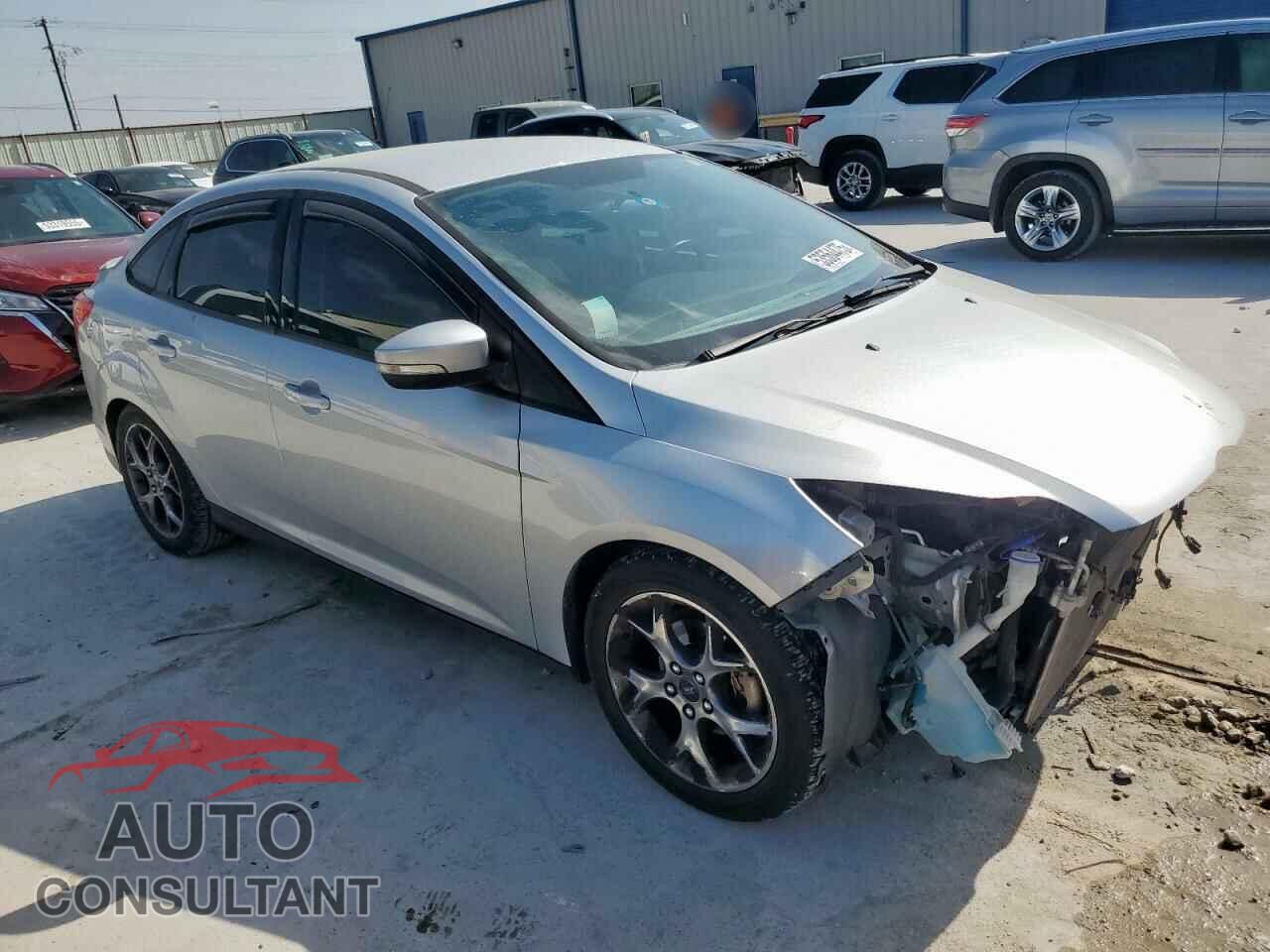 FORD FOCUS 2014 - 1FADP3F26EL174643