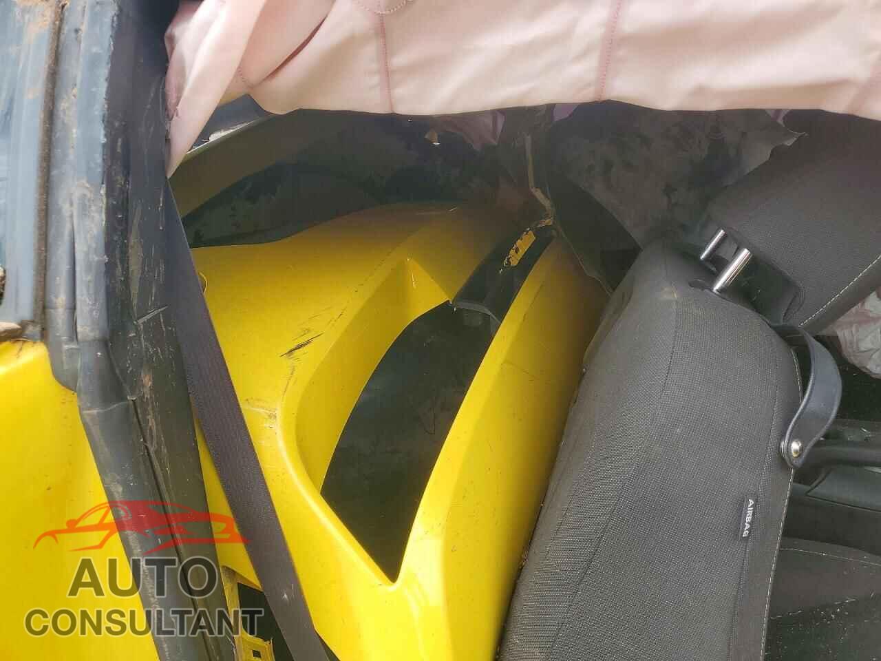 CHEVROLET CAMARO 2015 - 2G1FB1E32F9152012