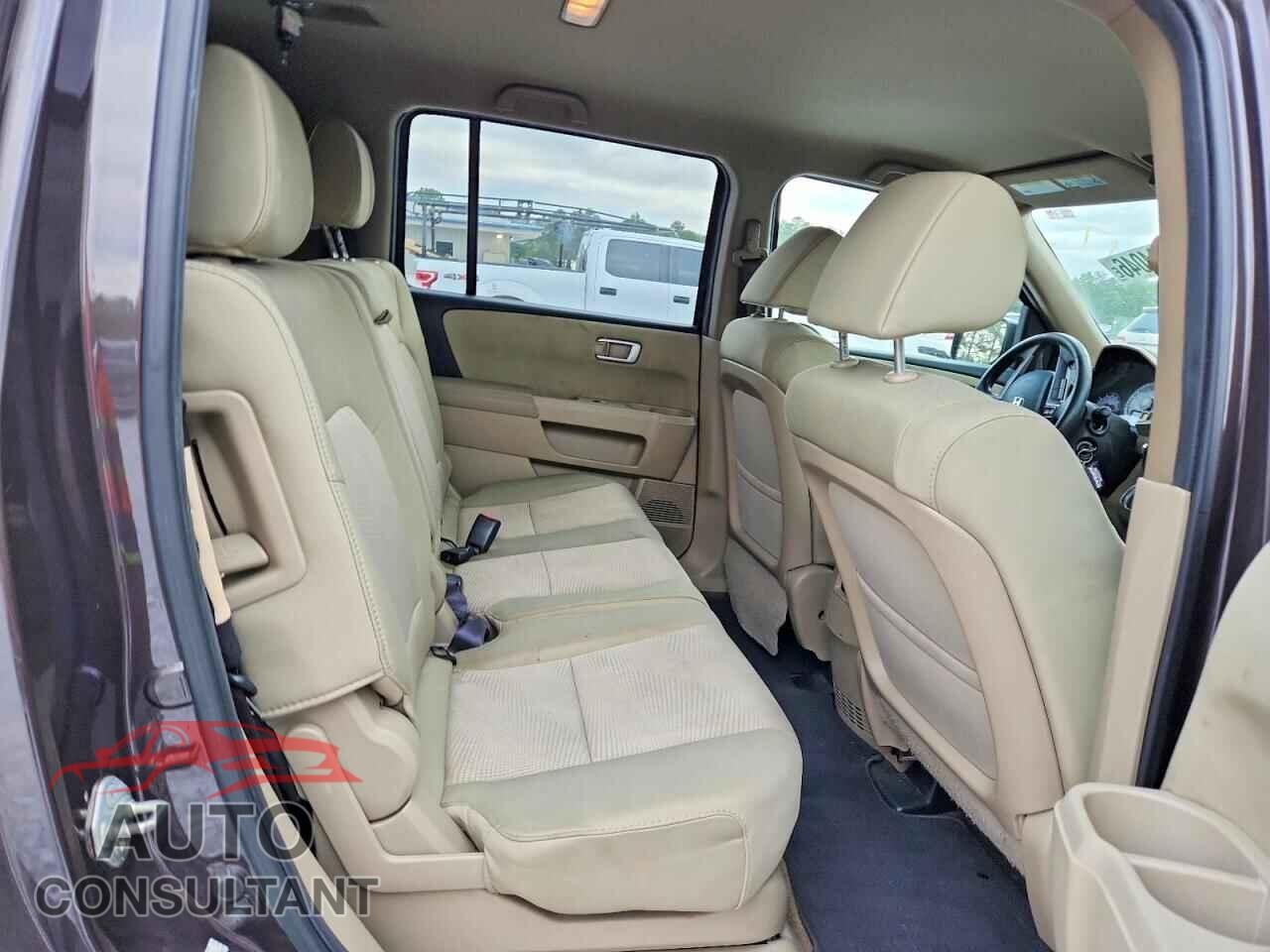 HONDA PILOT 2014 - 5FNYF3H20EB005247