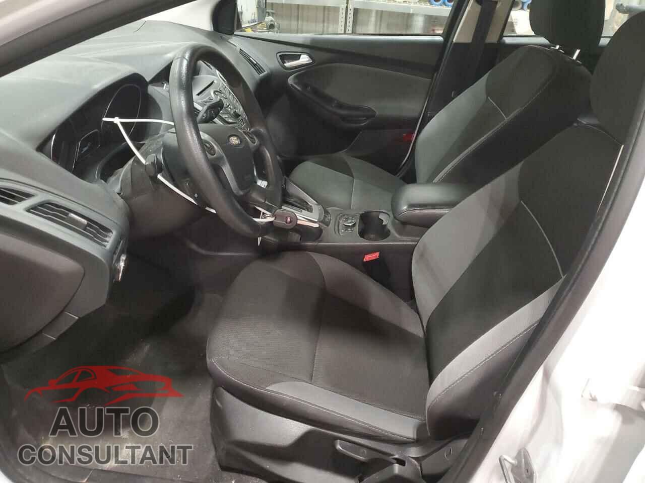 FORD FOCUS 2013 - 1FADP3F2XDL332142