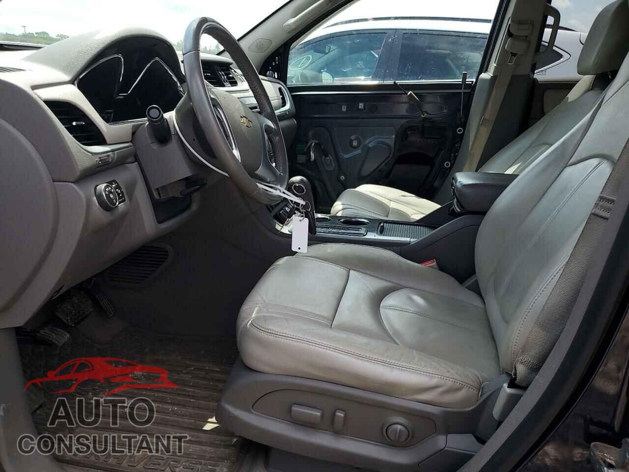 CHEVROLET TRAVERSE 2017 - 1GNKRHKD2HJ249457