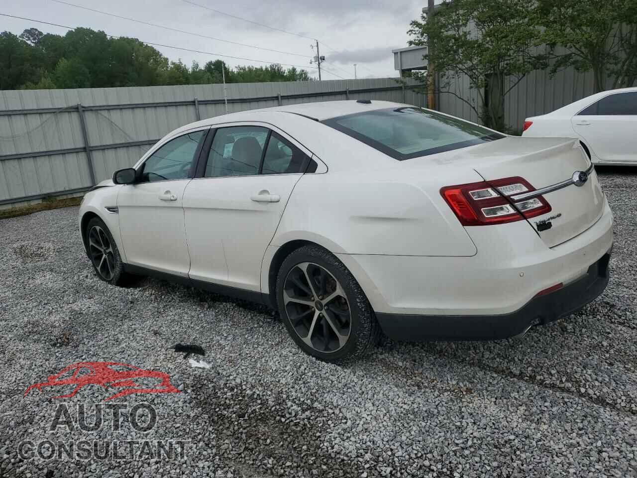 FORD TAURUS 2015 - 1FAHP2E82FG188034