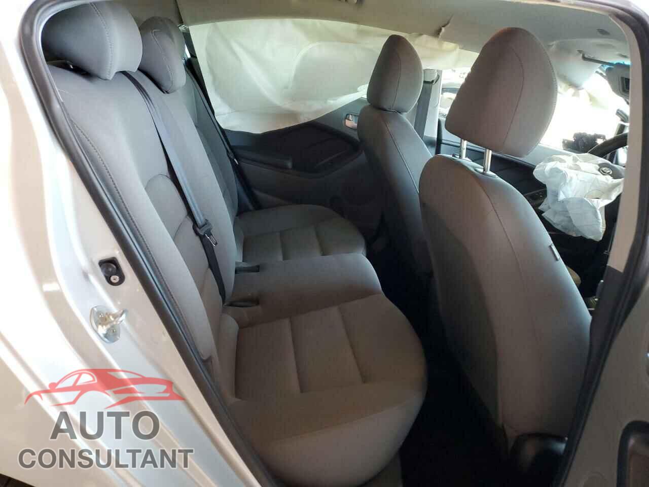 KIA FORTE 2017 - 3KPFK4A78HE055645