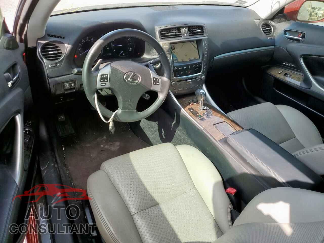 LEXUS IS 2011 - JTHFF2C27B2515827