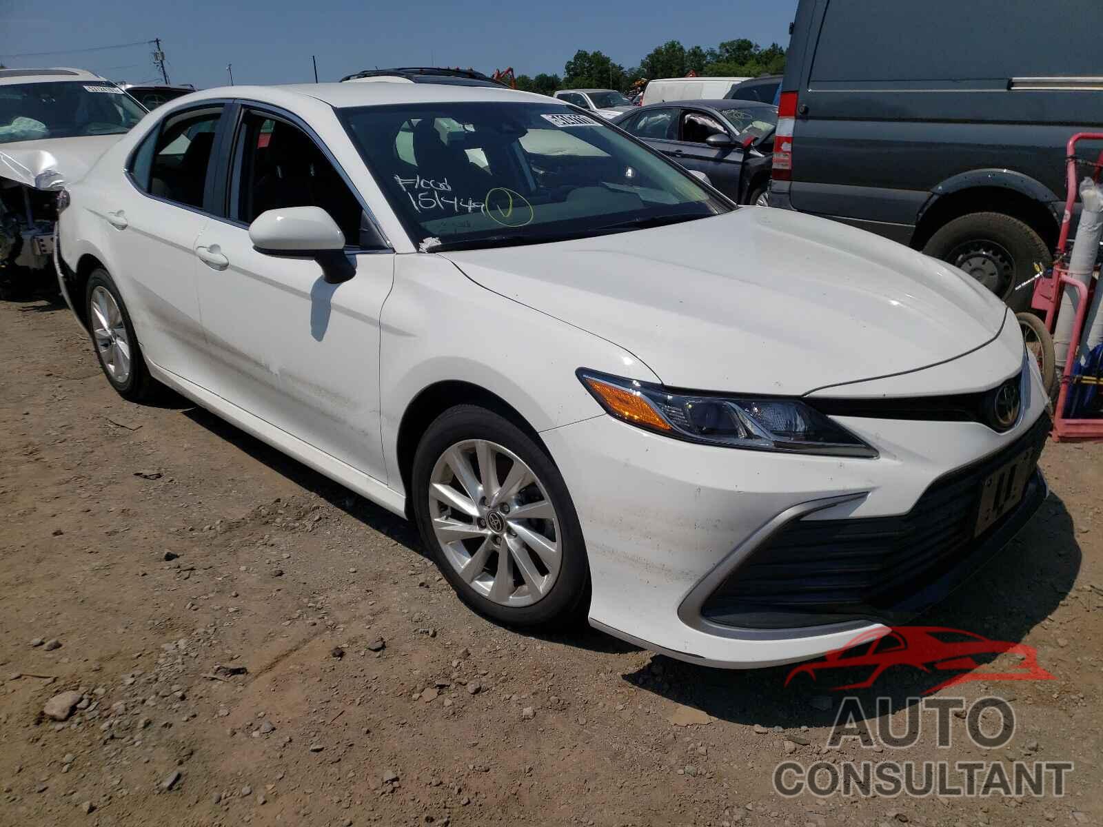 TOYOTA CAMRY 2021 - 4T1C11AKXMU522256