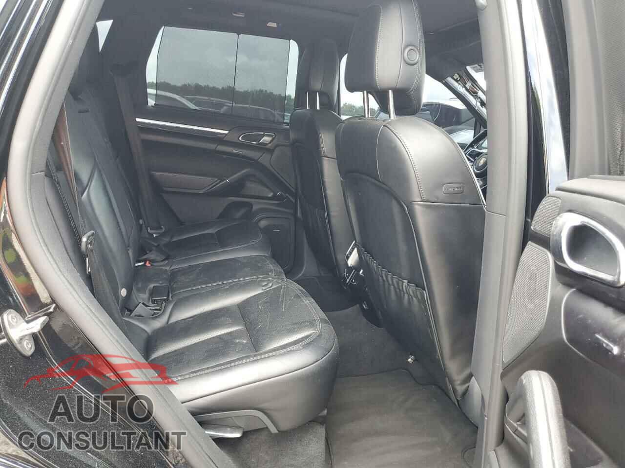 PORSCHE CAYENNE 2017 - WP1AE2A25HLA68286