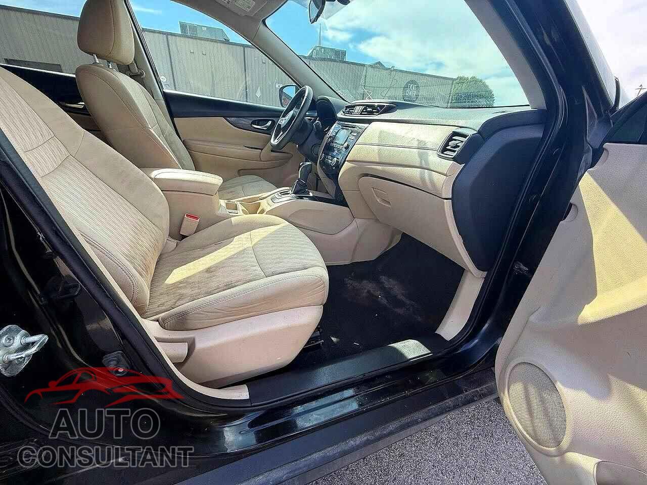 NISSAN ROGUE 2017 - 5N1AT2MV8HC817543