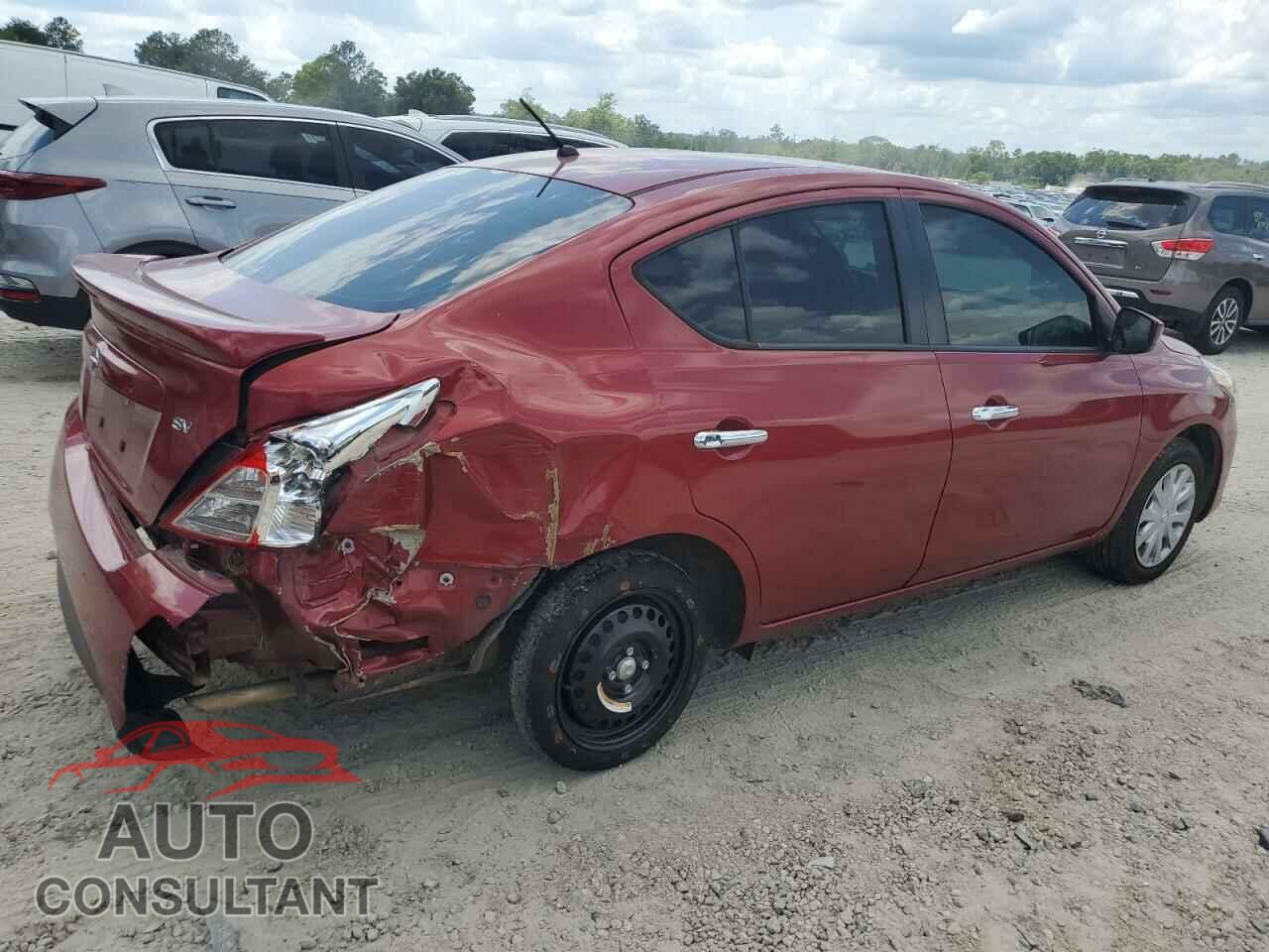 NISSAN VERSA 2017 - 3N1CN7AP3HL807908