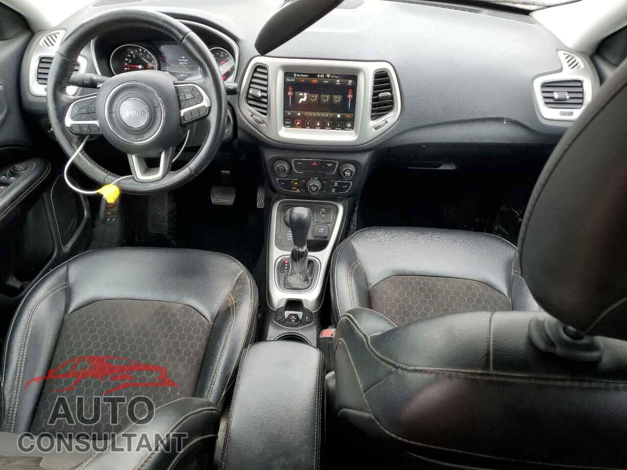 JEEP COMPASS 2020 - 3C4NJDBB6LT132700