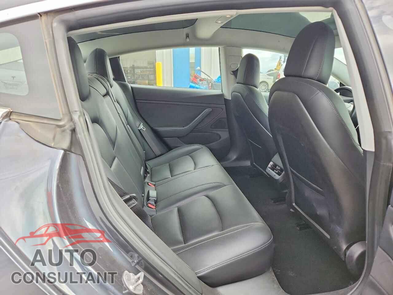 TESLA MODEL 3 2018 - 5YJ3E1EAXJF046461