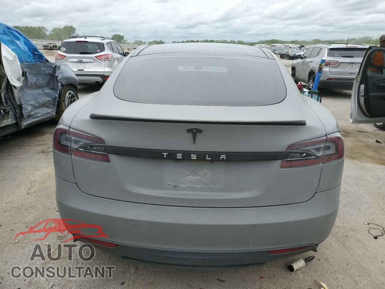 TESLA MODEL S 2016 - 5YJSA1E26GF129054