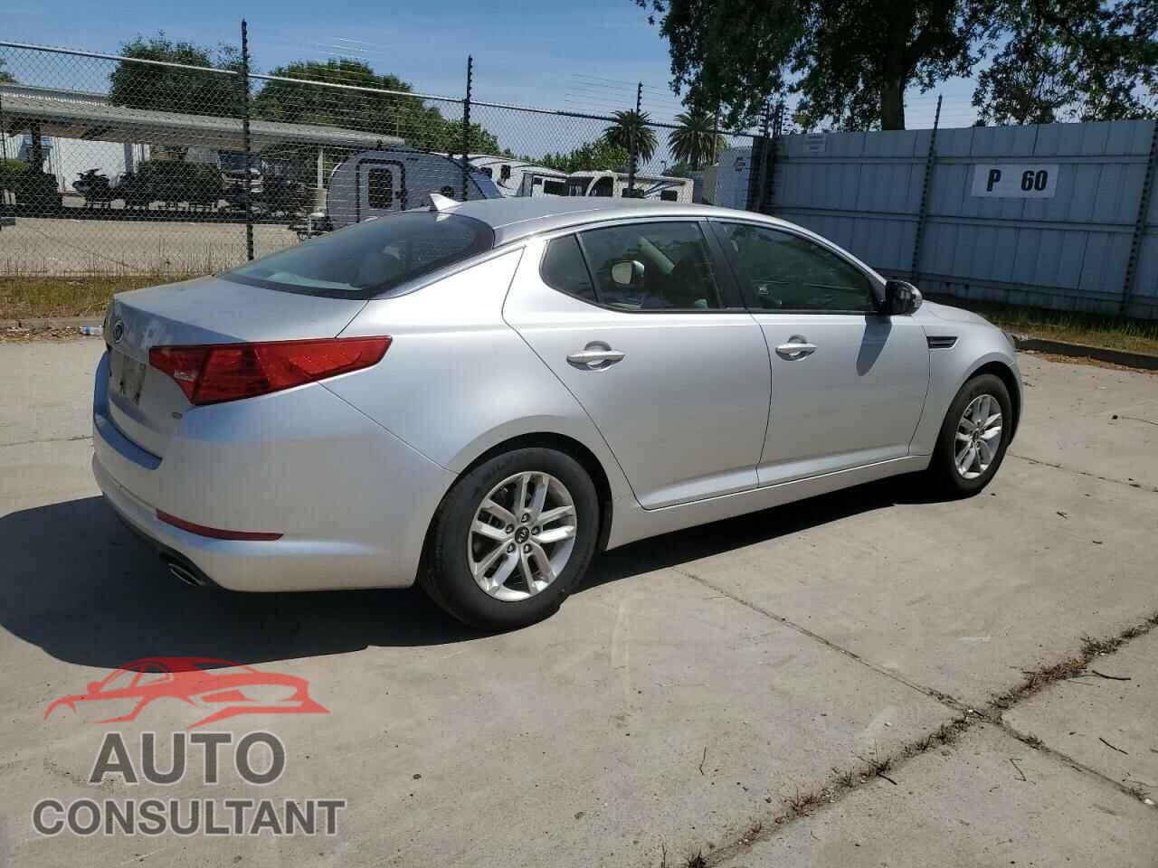 KIA OPTIMA 2011 - KNAGM4A71B5170005