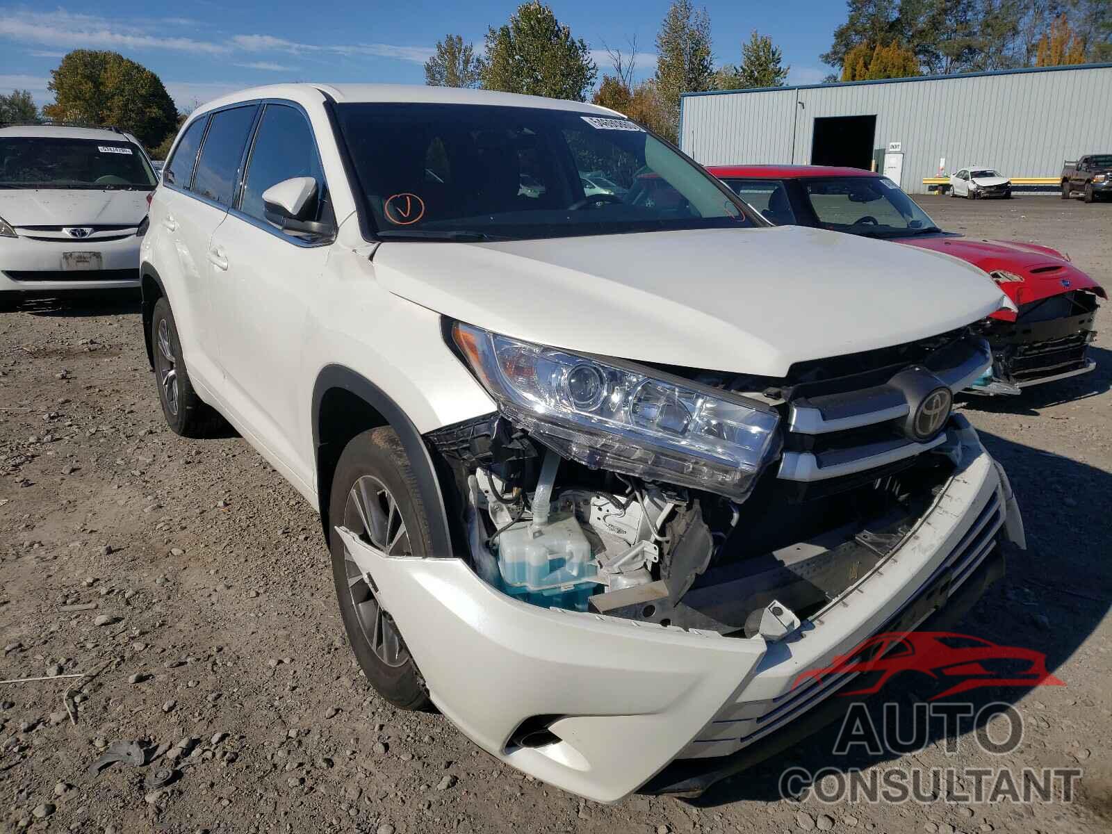 TOYOTA HIGHLANDER 2018 - 5TDBZRFH6JS874139